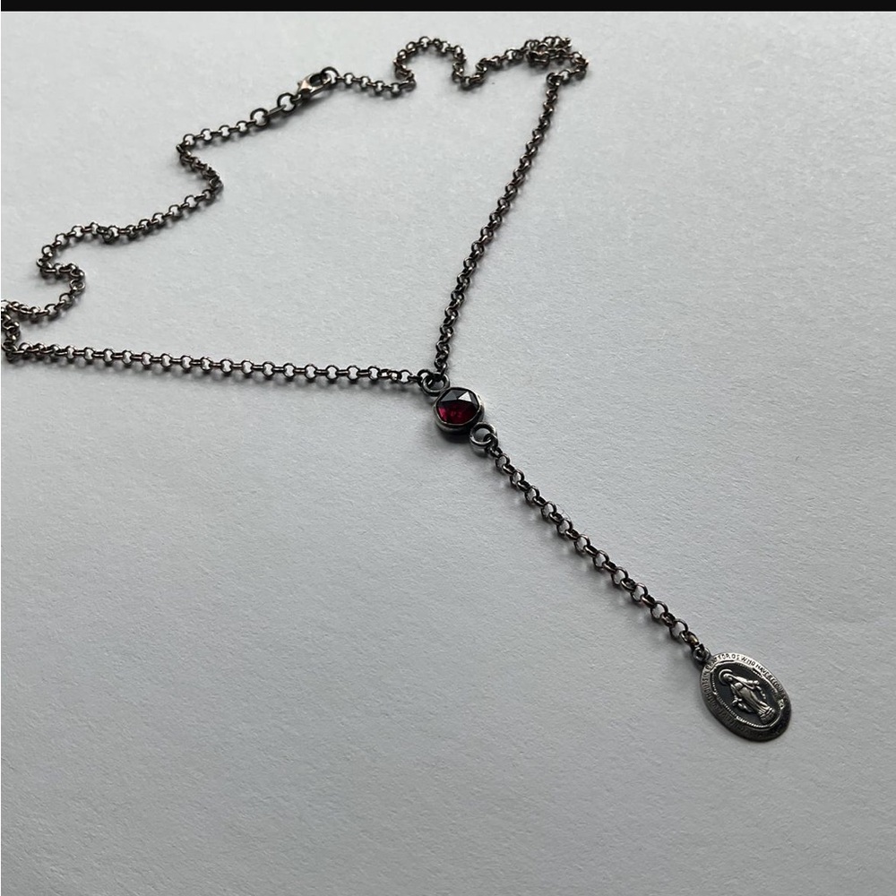 Elegant sterling silver garnet Necklace with Red Accent